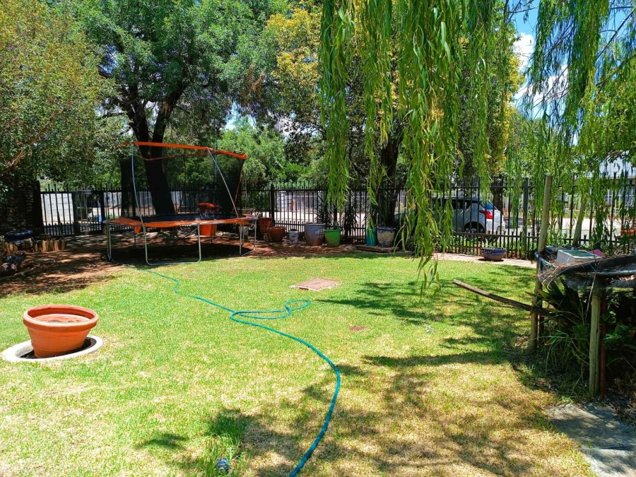 5 Bedroom Property for Sale in Fichardt Park Free State